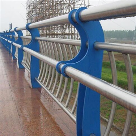 不锈钢复合管护栏介绍桥梁防撞护栏的美学设计-护栏介绍