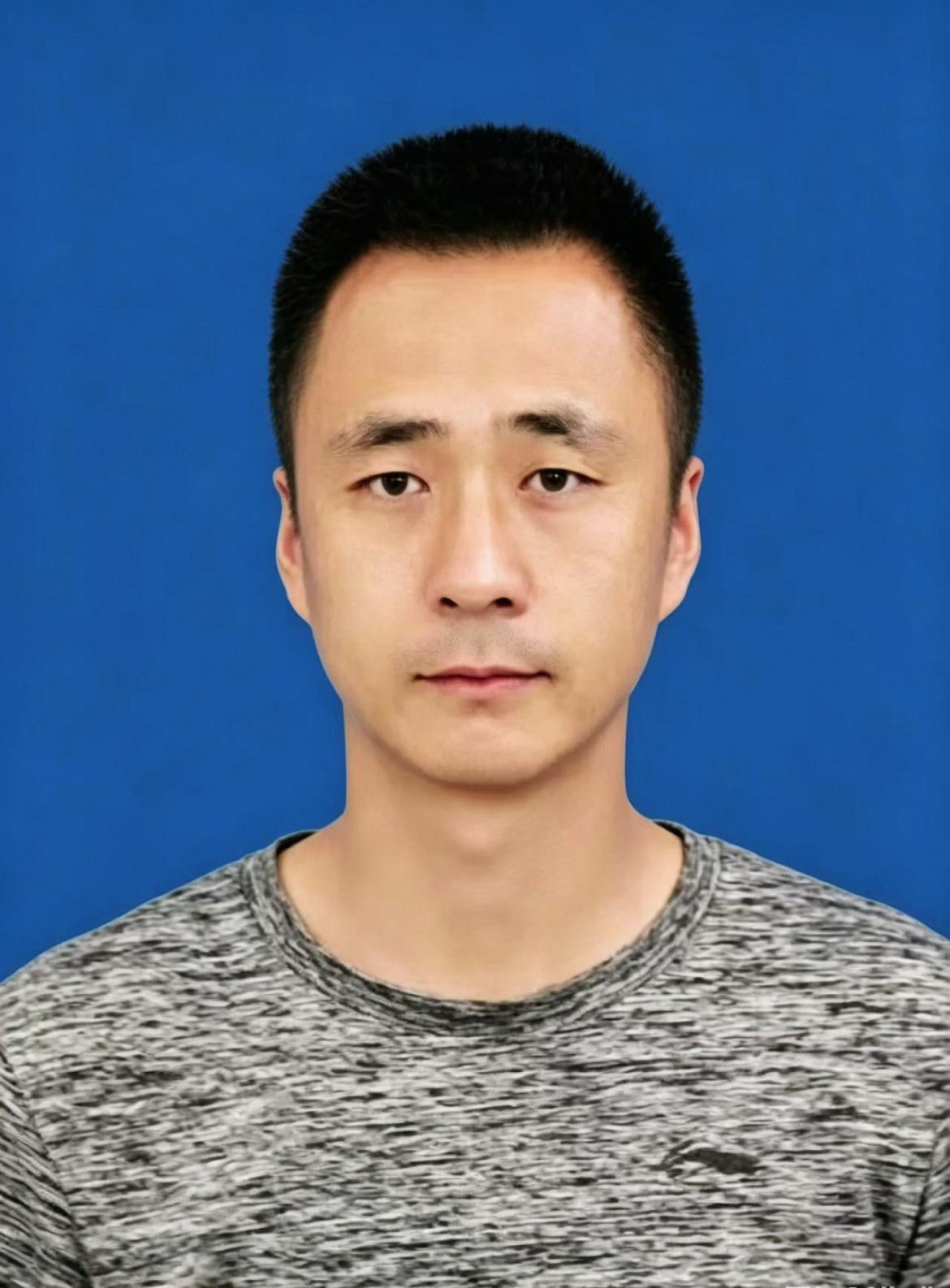 孙轶（教研室主任）