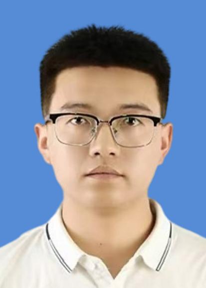 李文龙