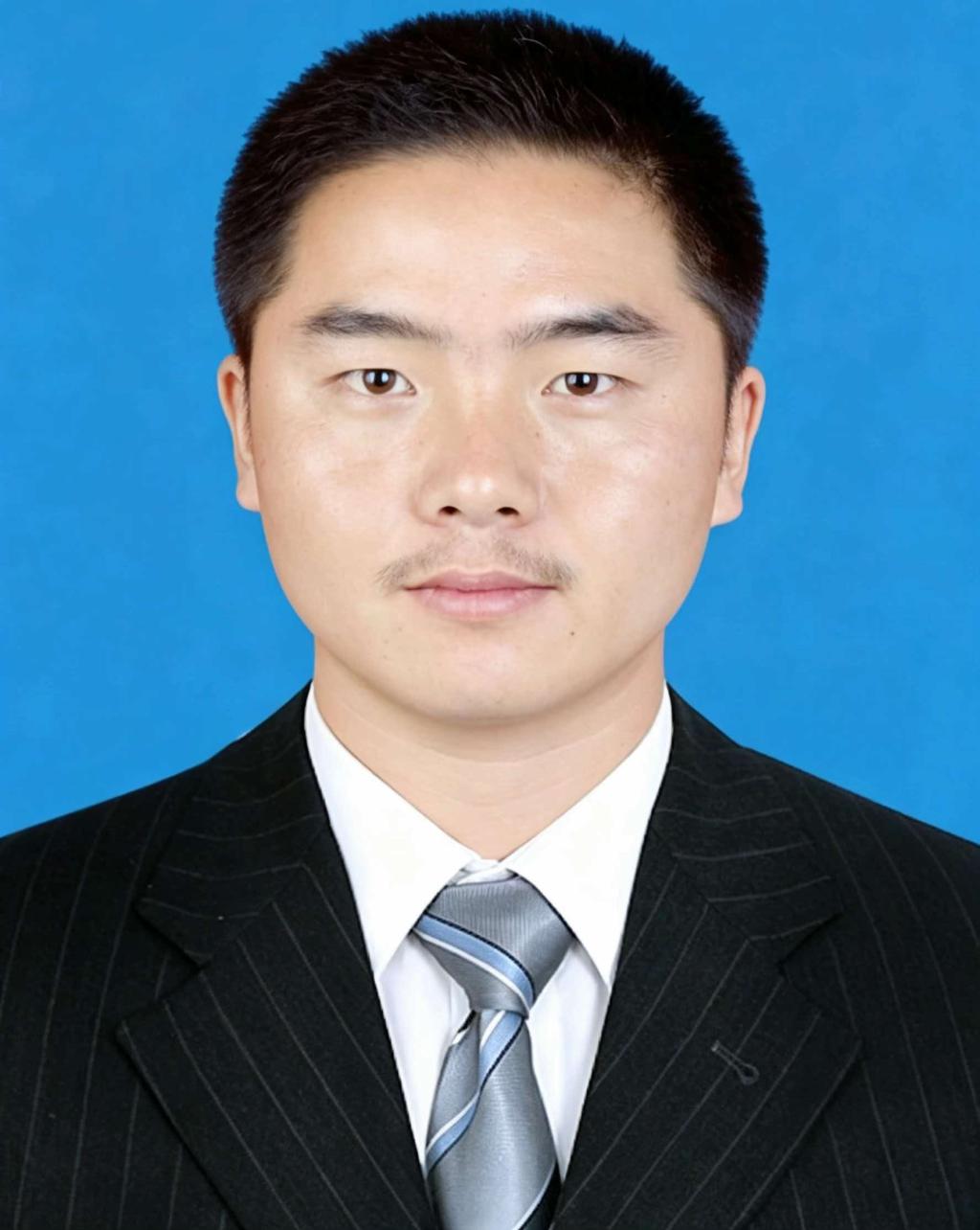 杨安安